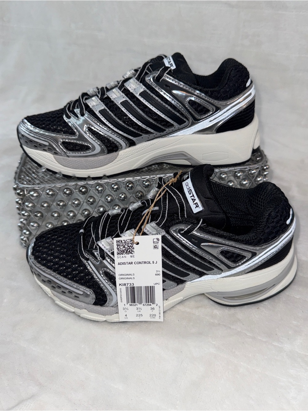 Adidas Adistar Control 5 J Black Silver Sz 4 Youth/Wmns 5.5  KI8733 NWT